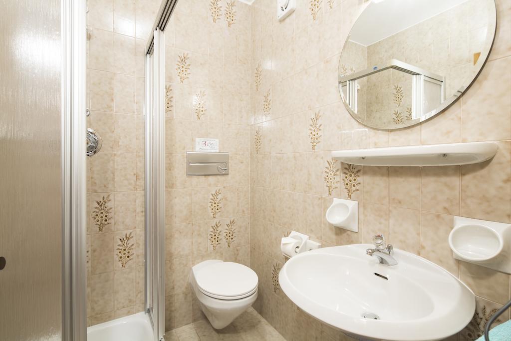 Hotel Ciasa Iris Colfosco Zewnętrze zdjęcie
