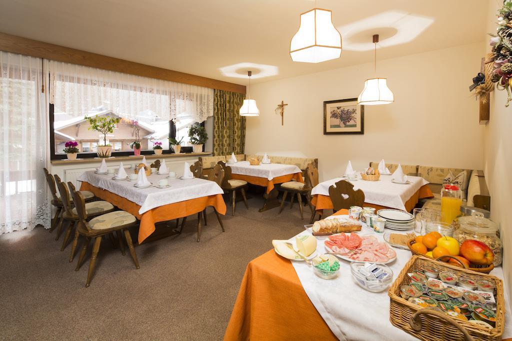 Hotel Ciasa Iris Colfosco Zewnętrze zdjęcie